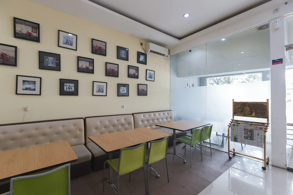 Hotel Rujia By OYO Rooms