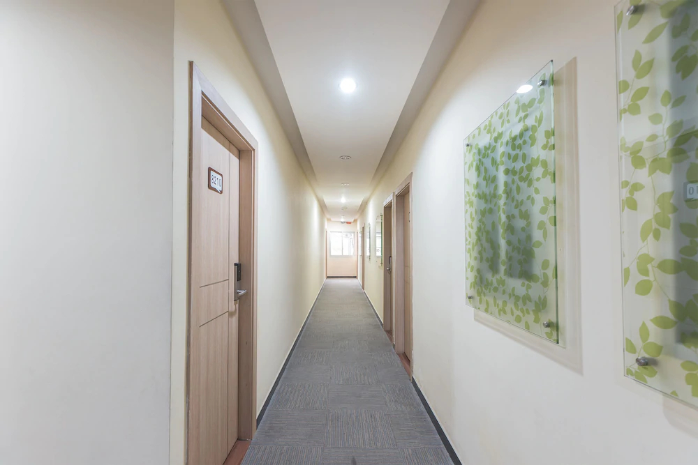 Hotel Rujia By OYO Rooms