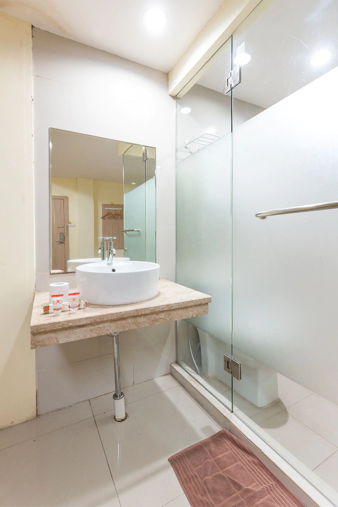 Hotel Rujia By OYO Rooms