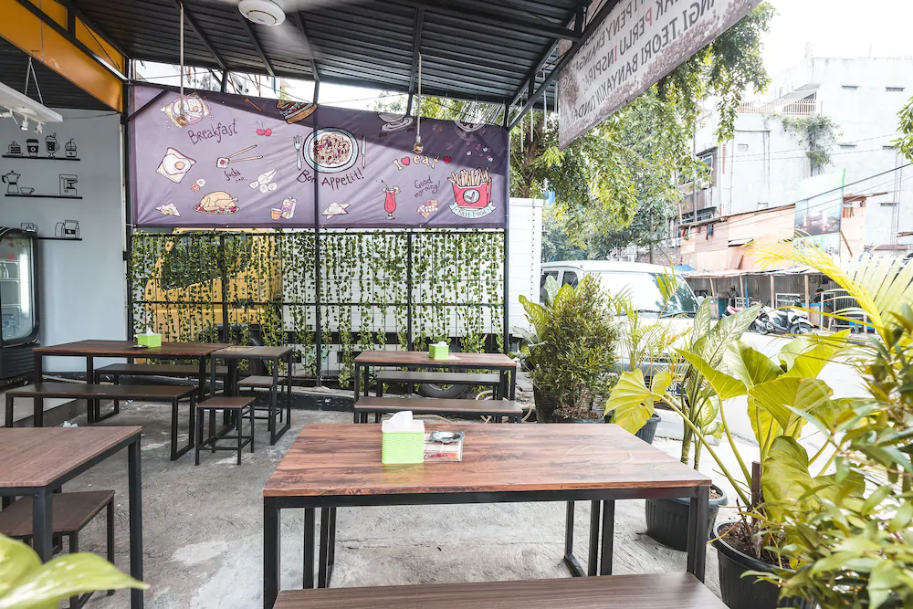 Hotel Rujia By OYO Rooms