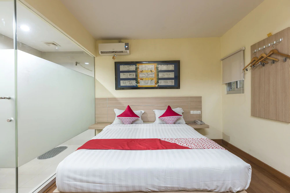 Hotel Rujia By OYO Rooms