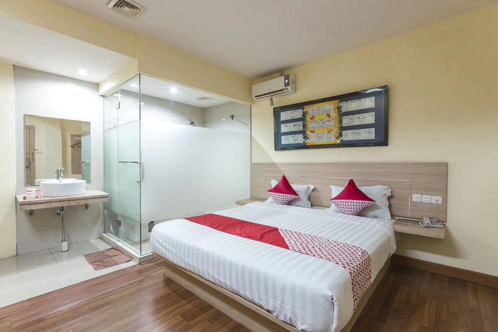 Hotel Rujia By OYO Rooms