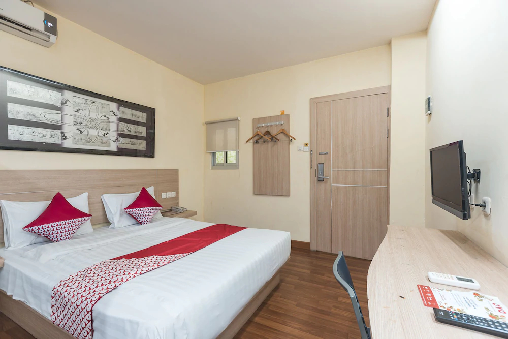 Hotel Rujia By OYO Rooms