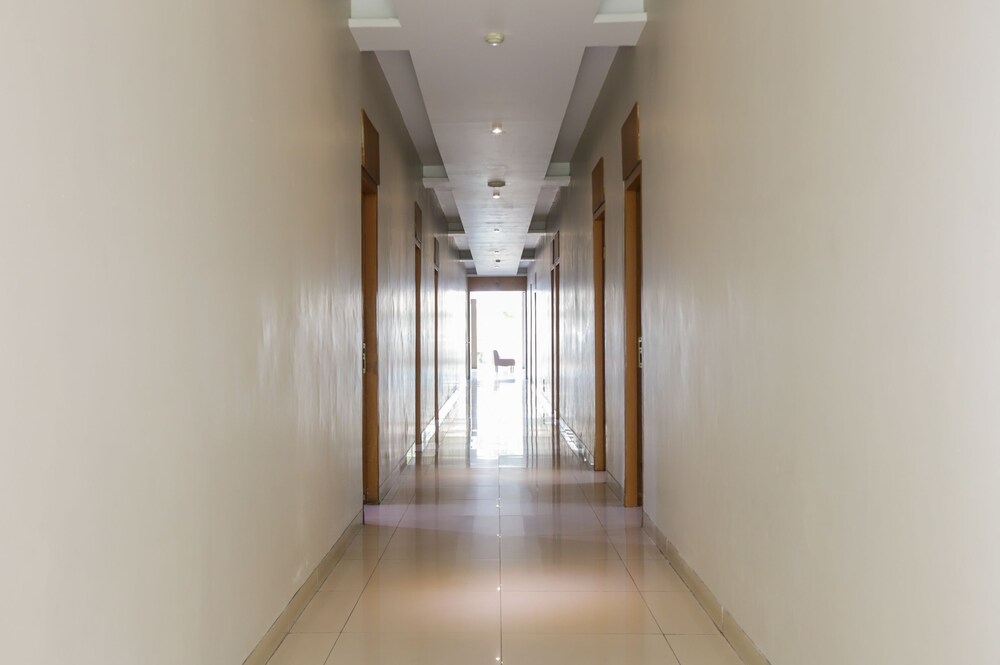 Hotel Senen Indah by OYO Rooms
