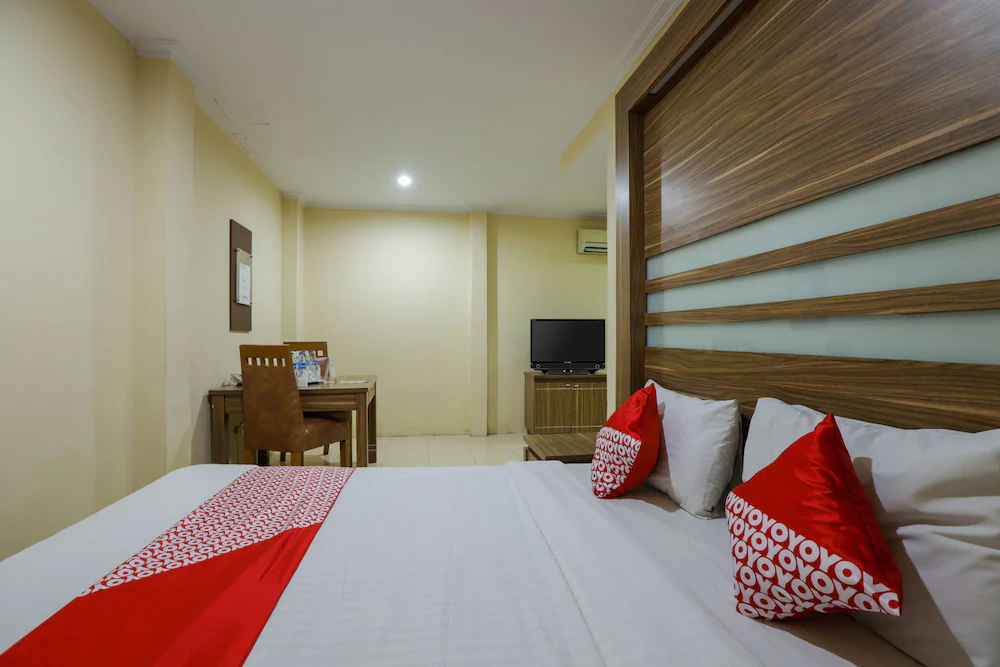 Hotel Senen Indah by OYO Rooms