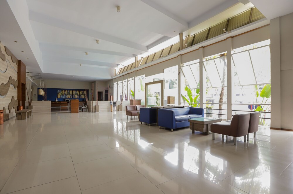 Hotel Senen Indah by OYO Rooms
