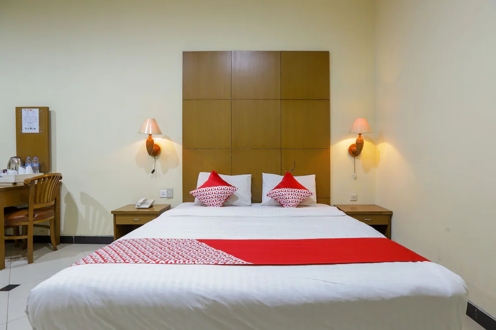 Hotel Senen Indah by OYO Rooms