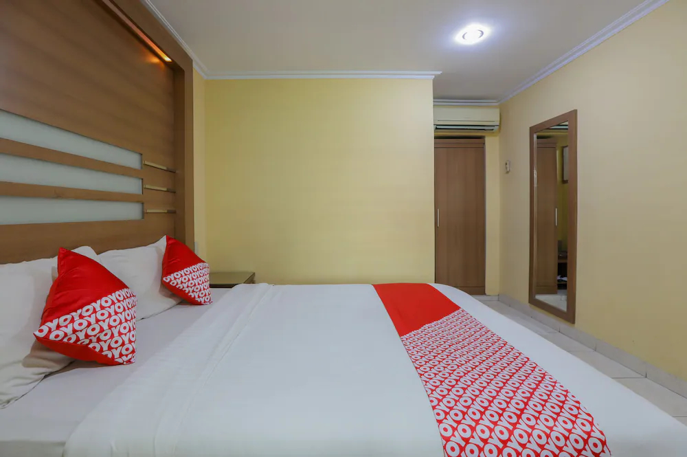 Hotel Senen Indah by OYO Rooms