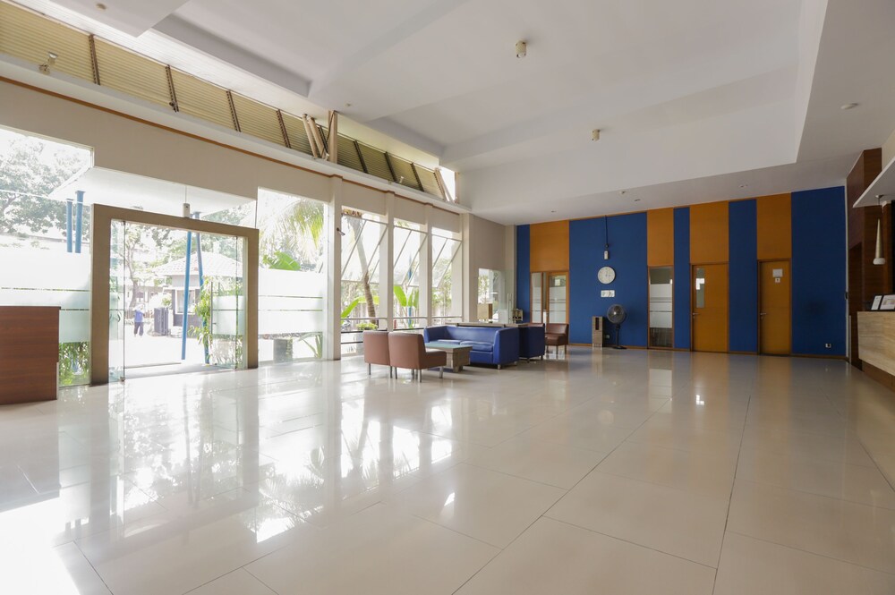 Hotel Senen Indah by OYO Rooms