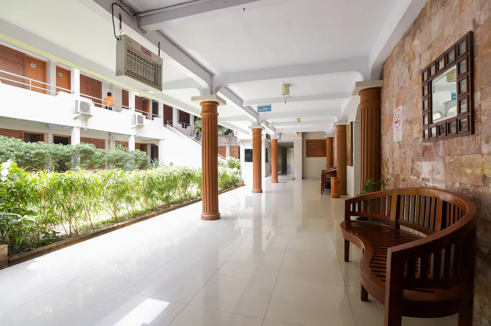 Hotel Senen Indah by OYO Rooms