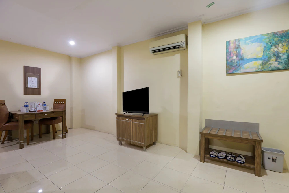 Hotel Senen Indah by OYO Rooms