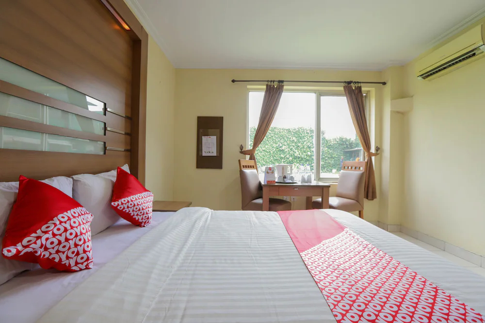 Hotel Senen Indah by OYO Rooms