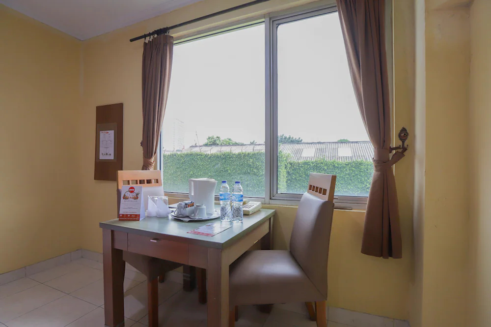 Hotel Senen Indah by OYO Rooms