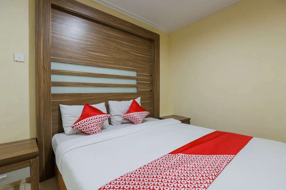 Hotel Senen Indah by OYO Rooms