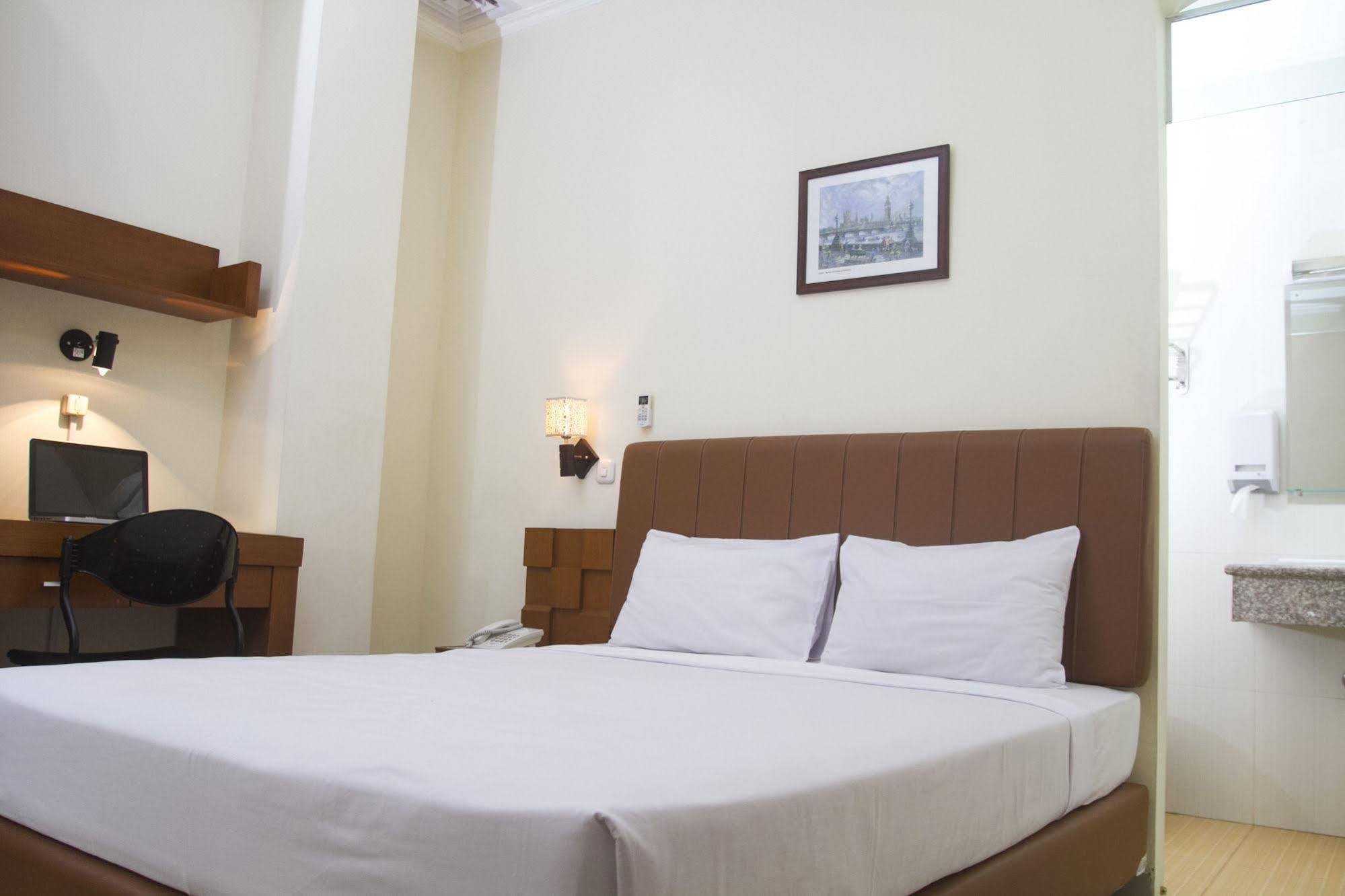 House of Arsonia Tulip