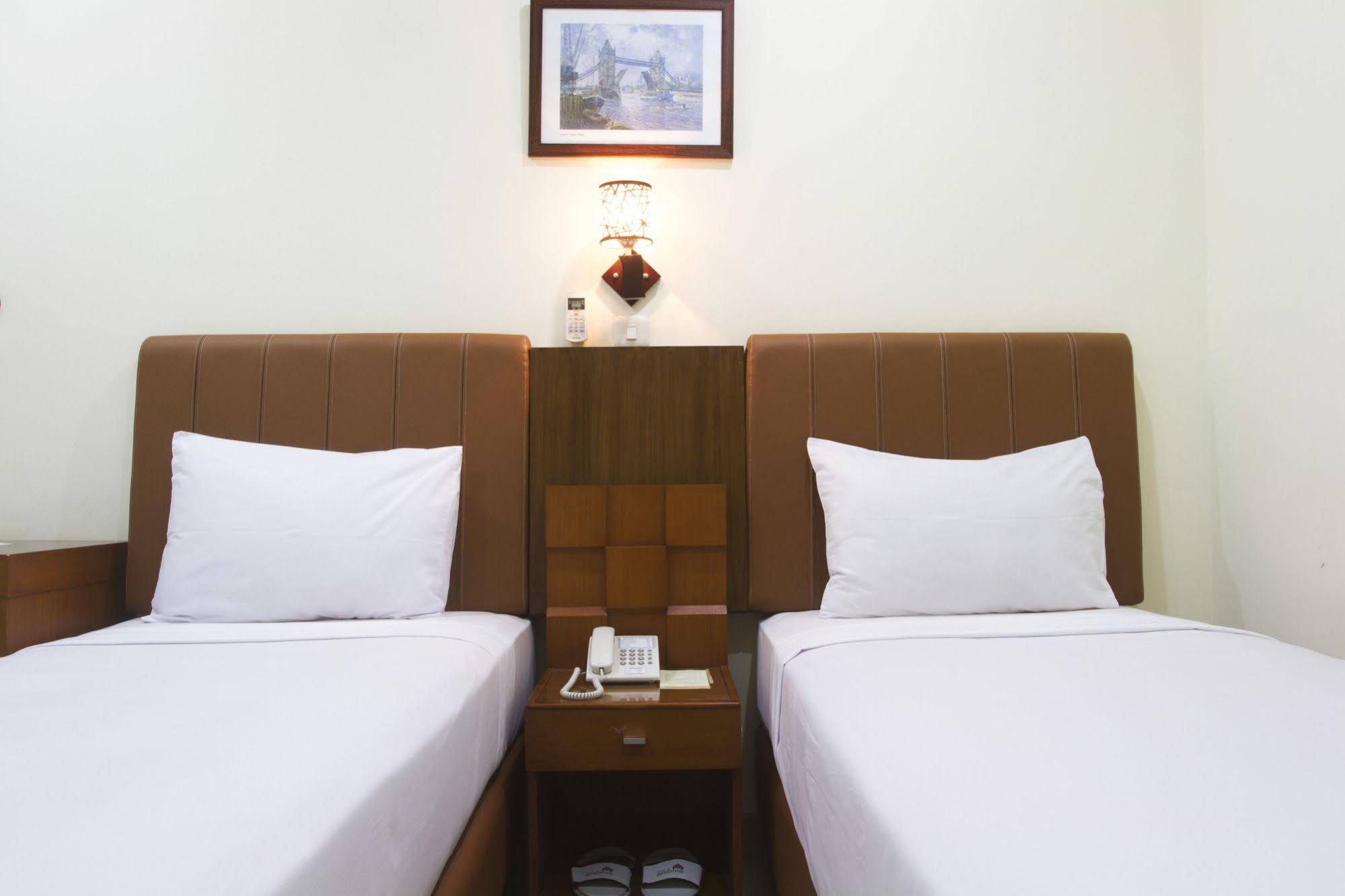 House of Arsonia Tulip