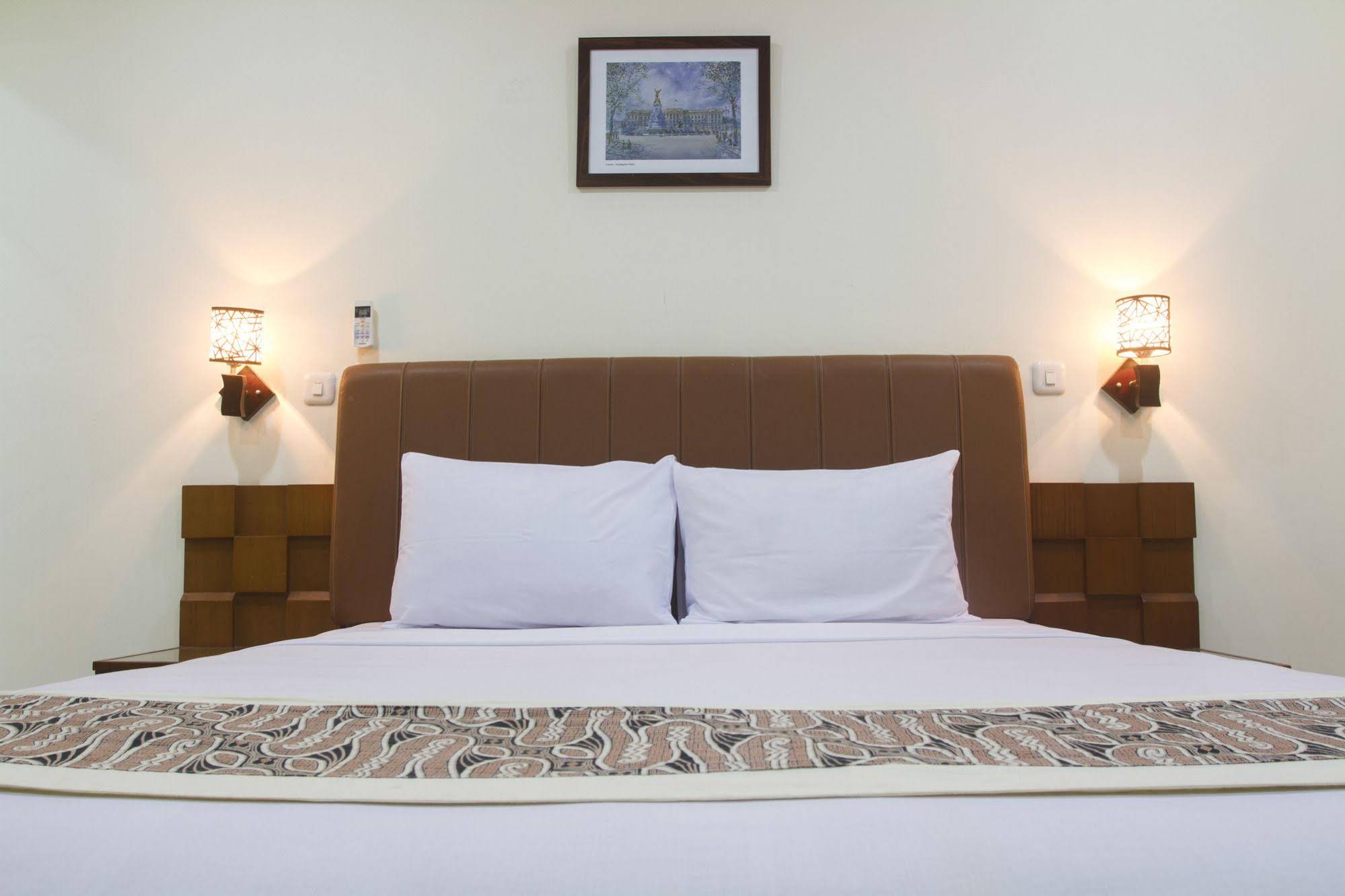 House of Arsonia Tulip