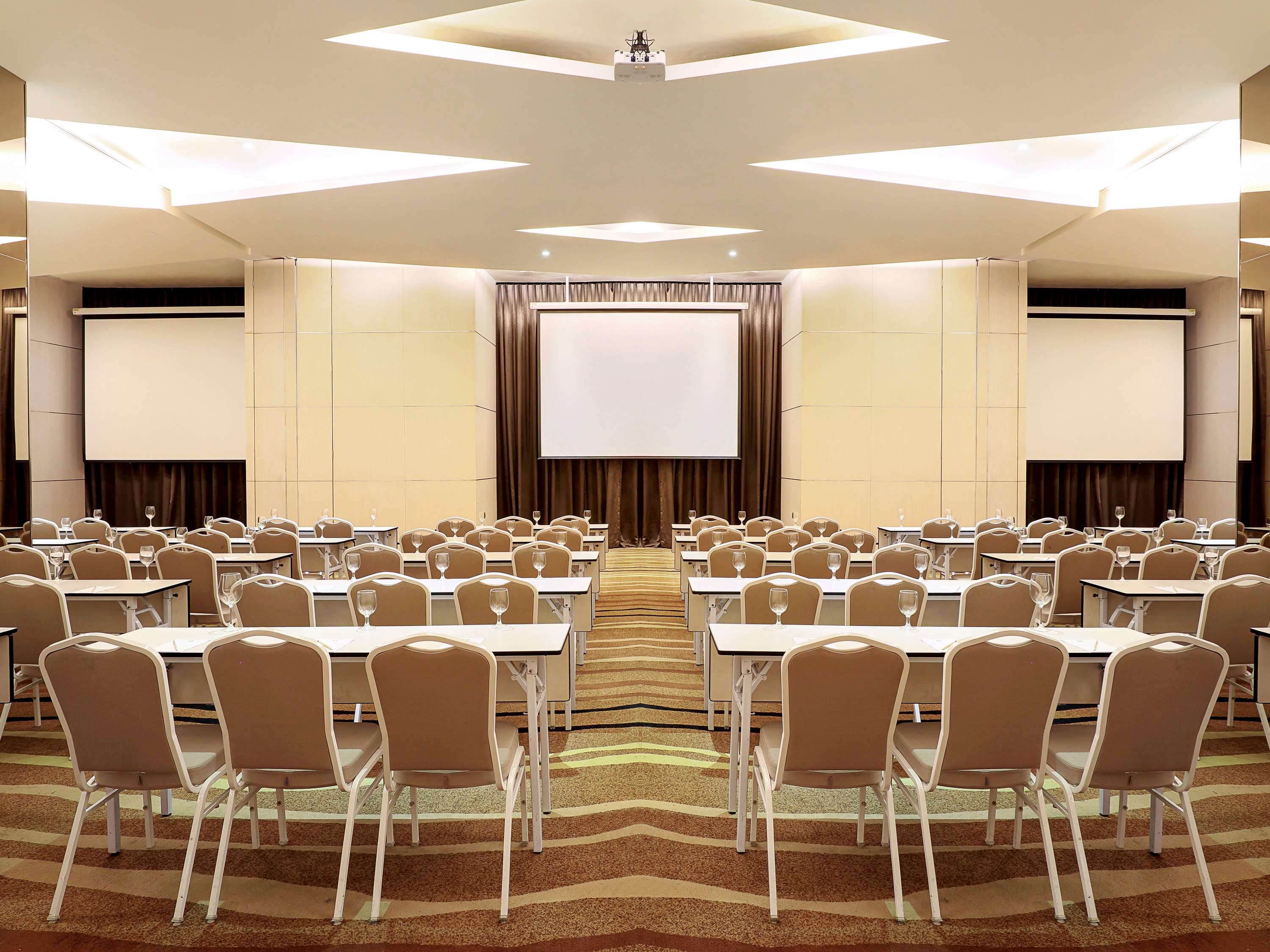 All Seasons Jakarta Gajah Mada