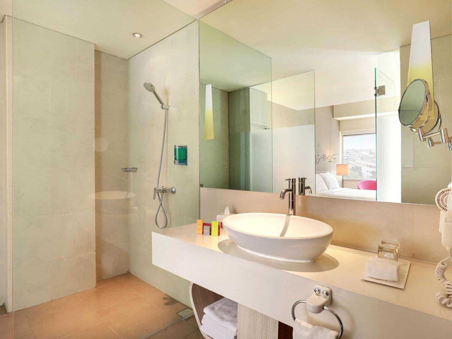 All Seasons Jakarta Gajah Mada