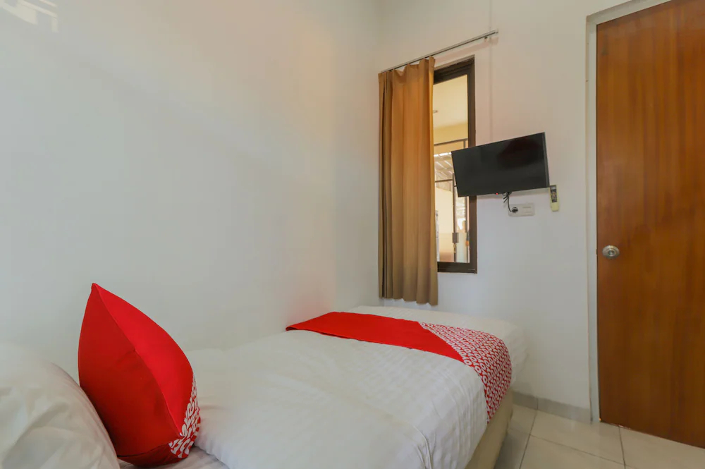 Idola Residence by OYO Rooms