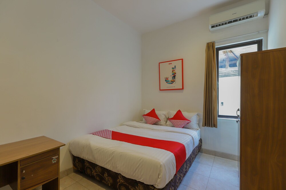 Idola Residence by OYO Rooms