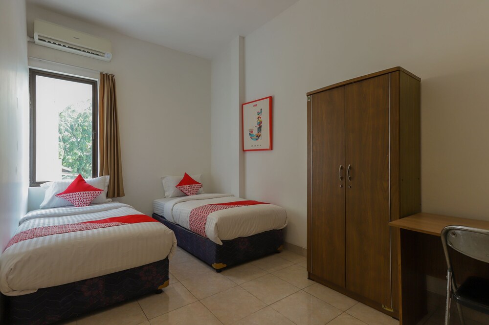 Idola Residence by OYO Rooms