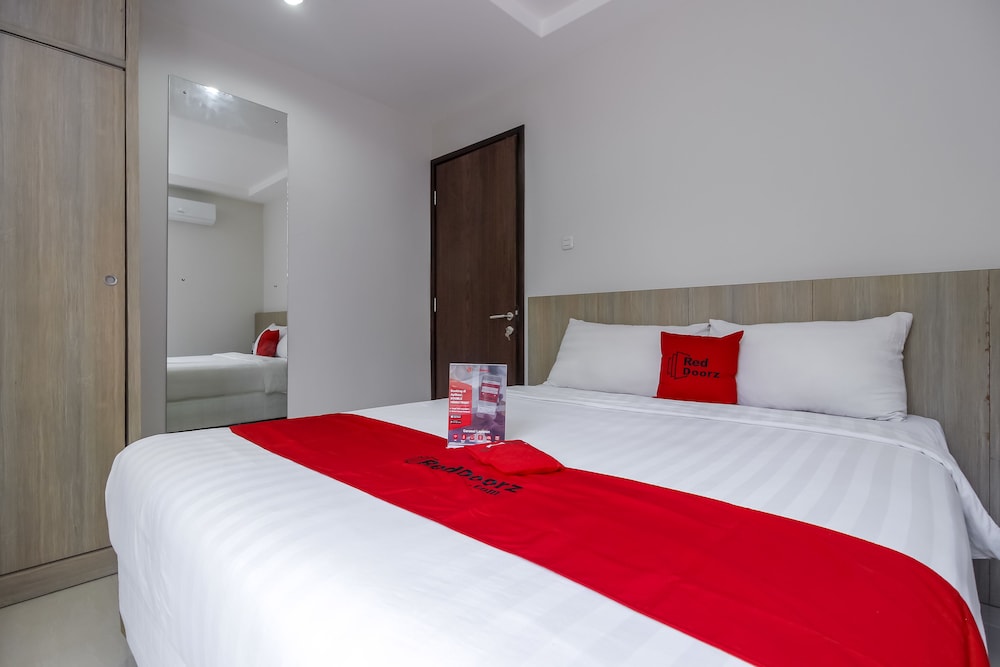 Jasmine Suites by RedDoorz