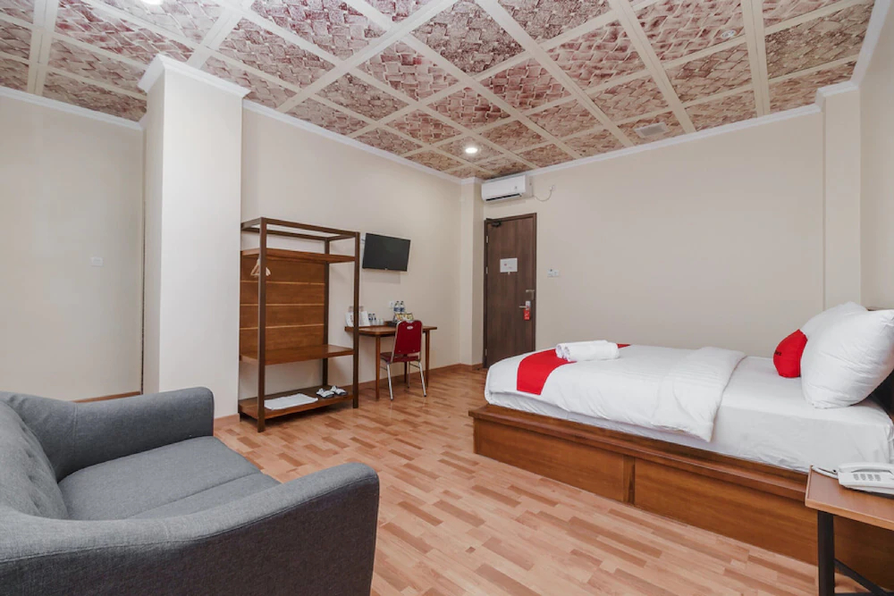 Joe Hotel by RedDoorz