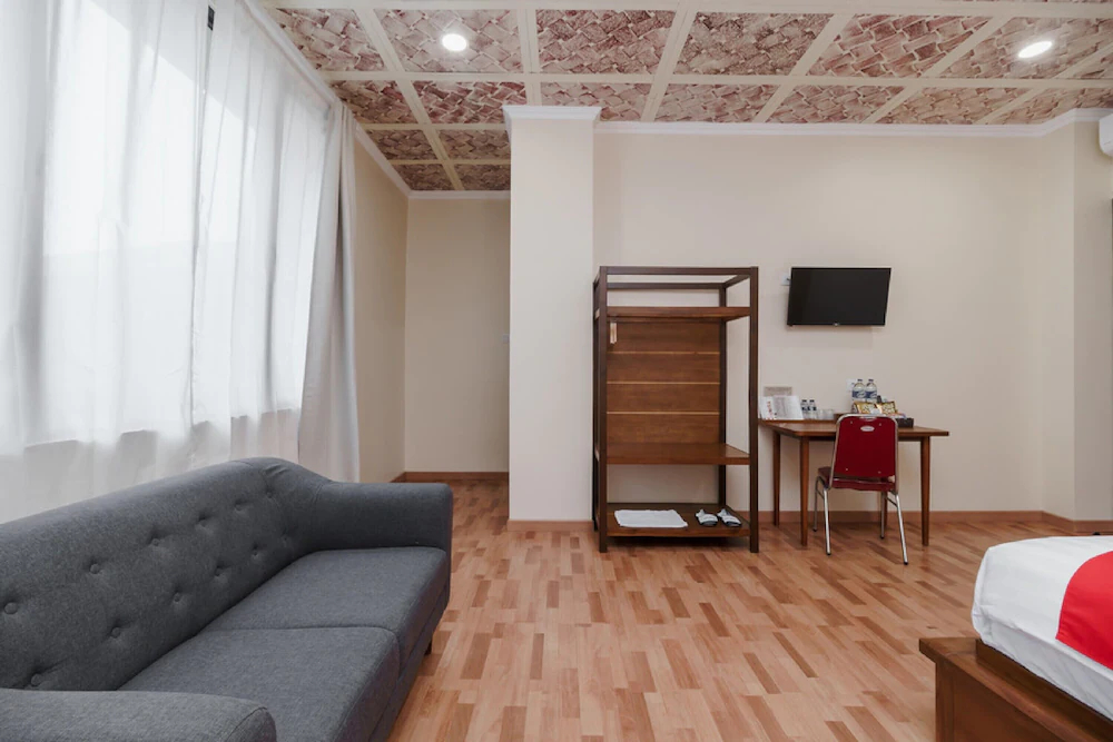 Joe Hotel by RedDoorz