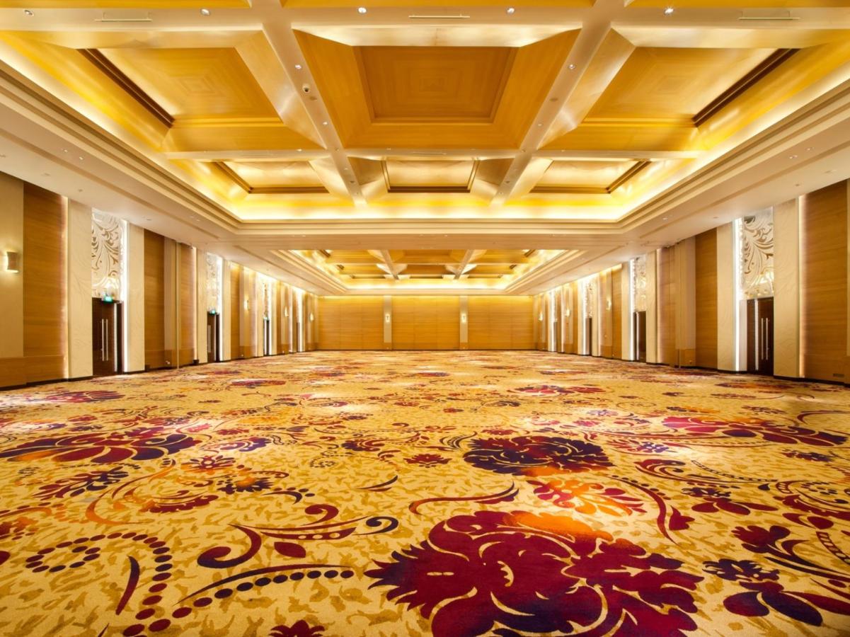 JS Luwansa Hotel & Convention Center