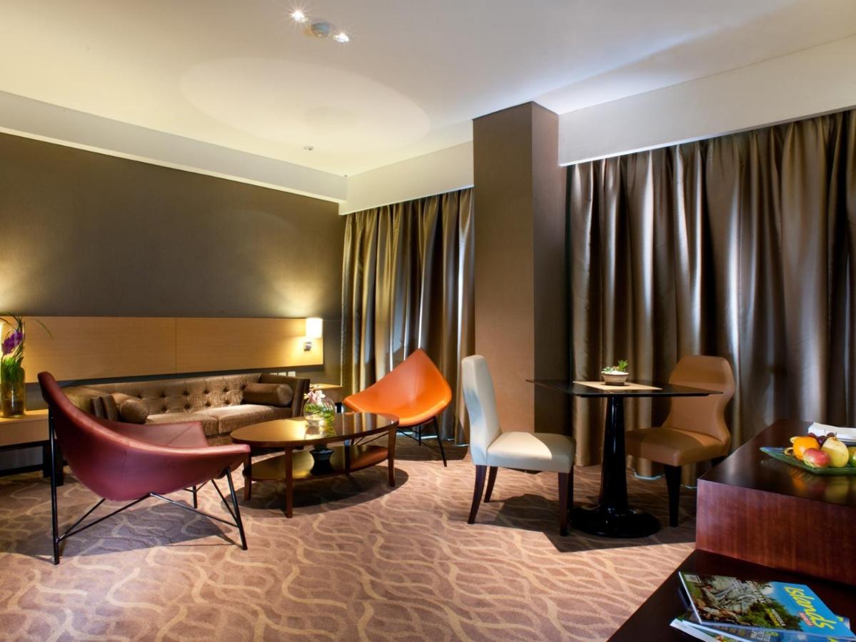 JS Luwansa Hotel & Convention Center