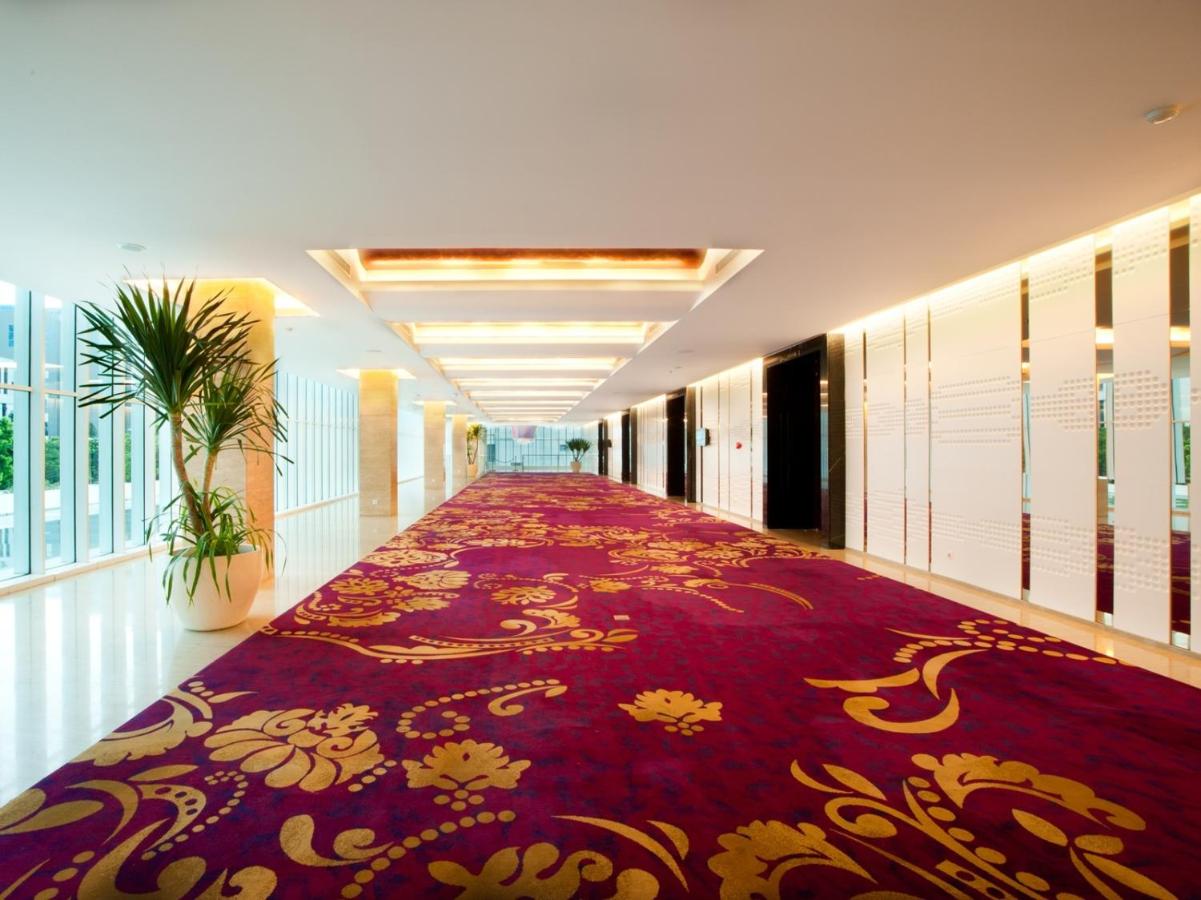 JS Luwansa Hotel & Convention Center