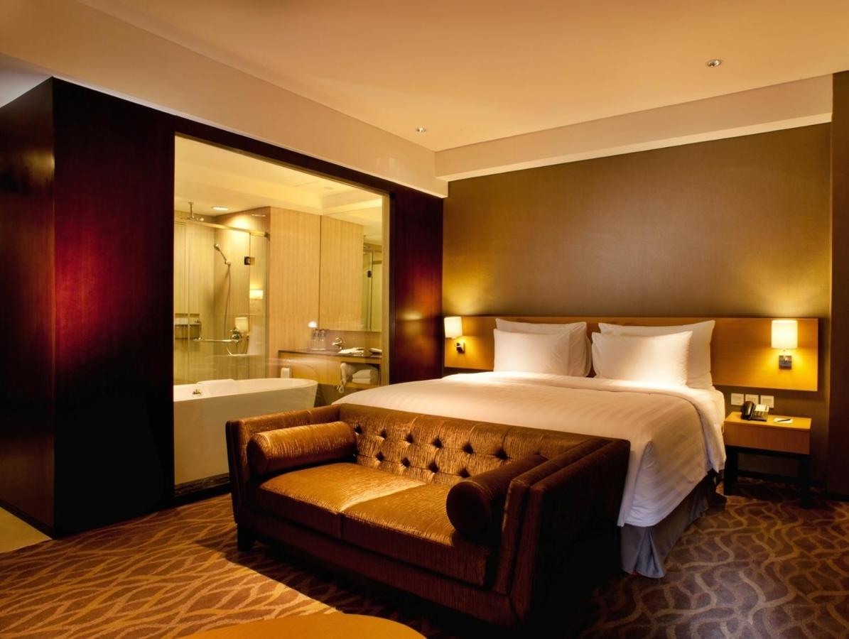 JS Luwansa Hotel & Convention Center