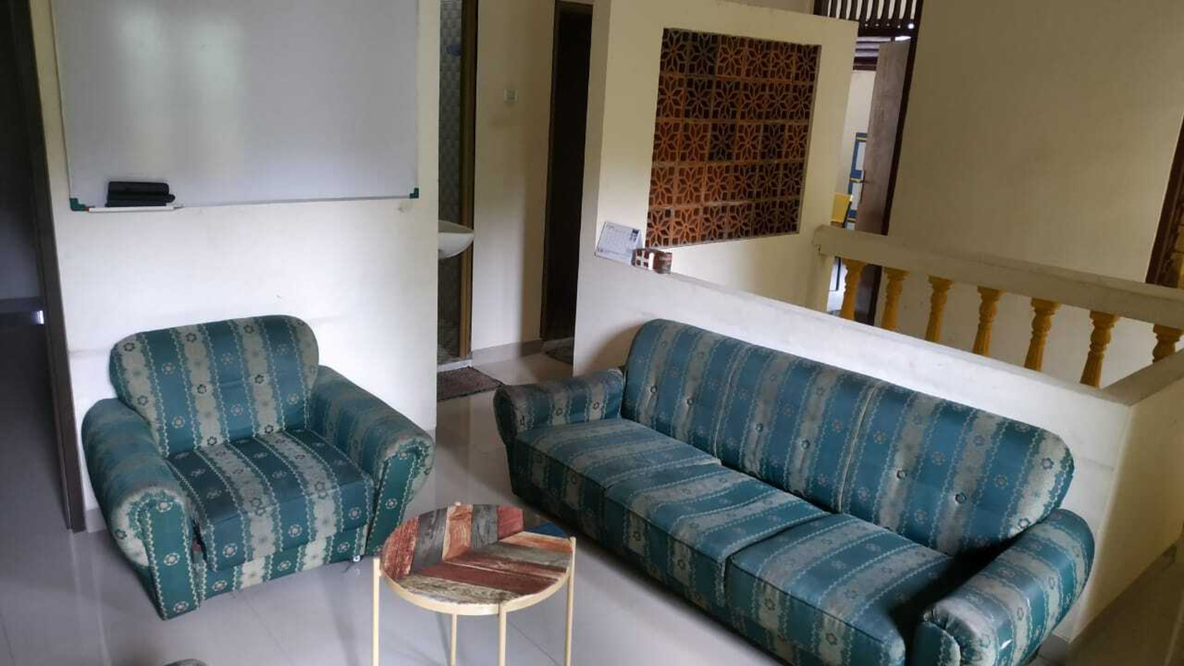 Kabin Kapsul Halte UI Depok - Male Only