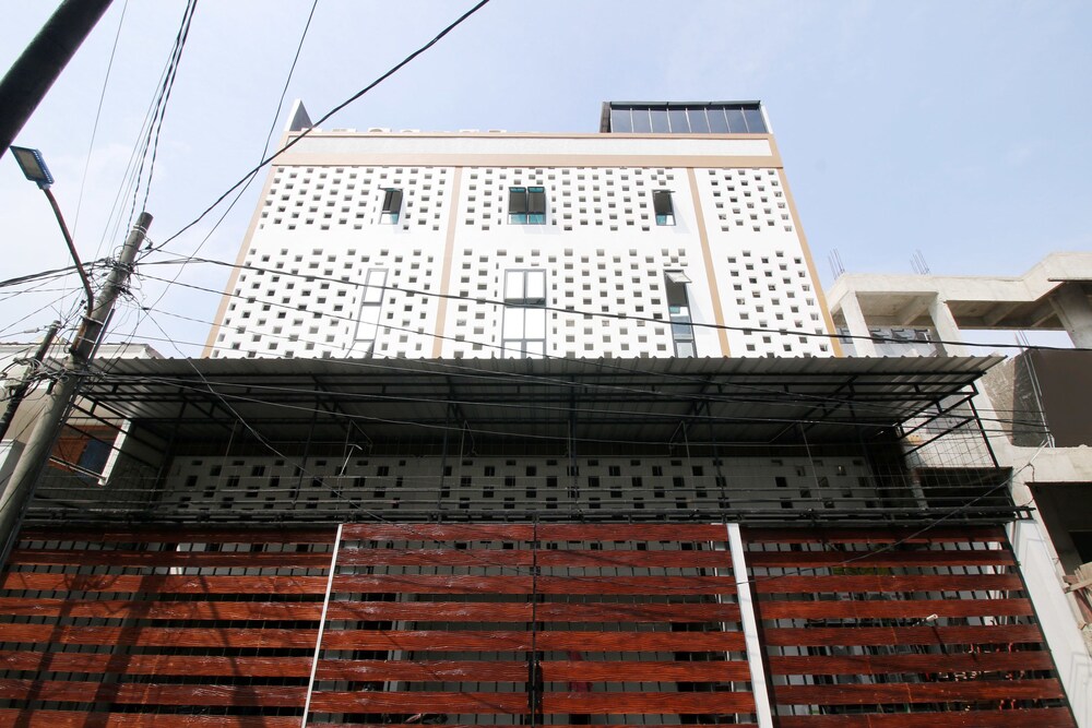 Kamar Keluarga Duri Kosambi II by Airy Rooms