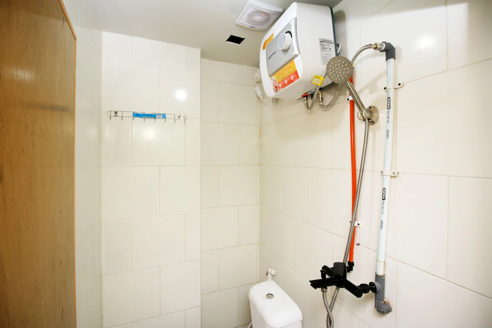 Kamar Keluarga Duri Kosambi II by Airy Rooms