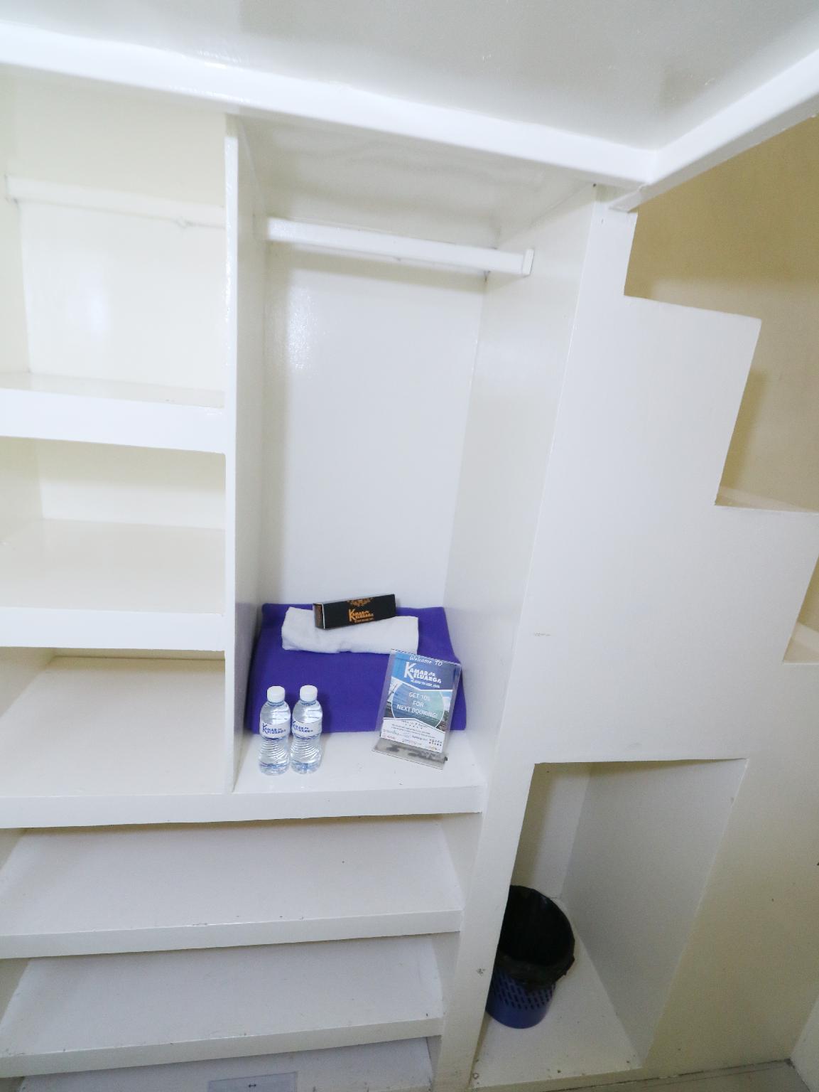 Kamar Keluarga Jelambar Barat Dua