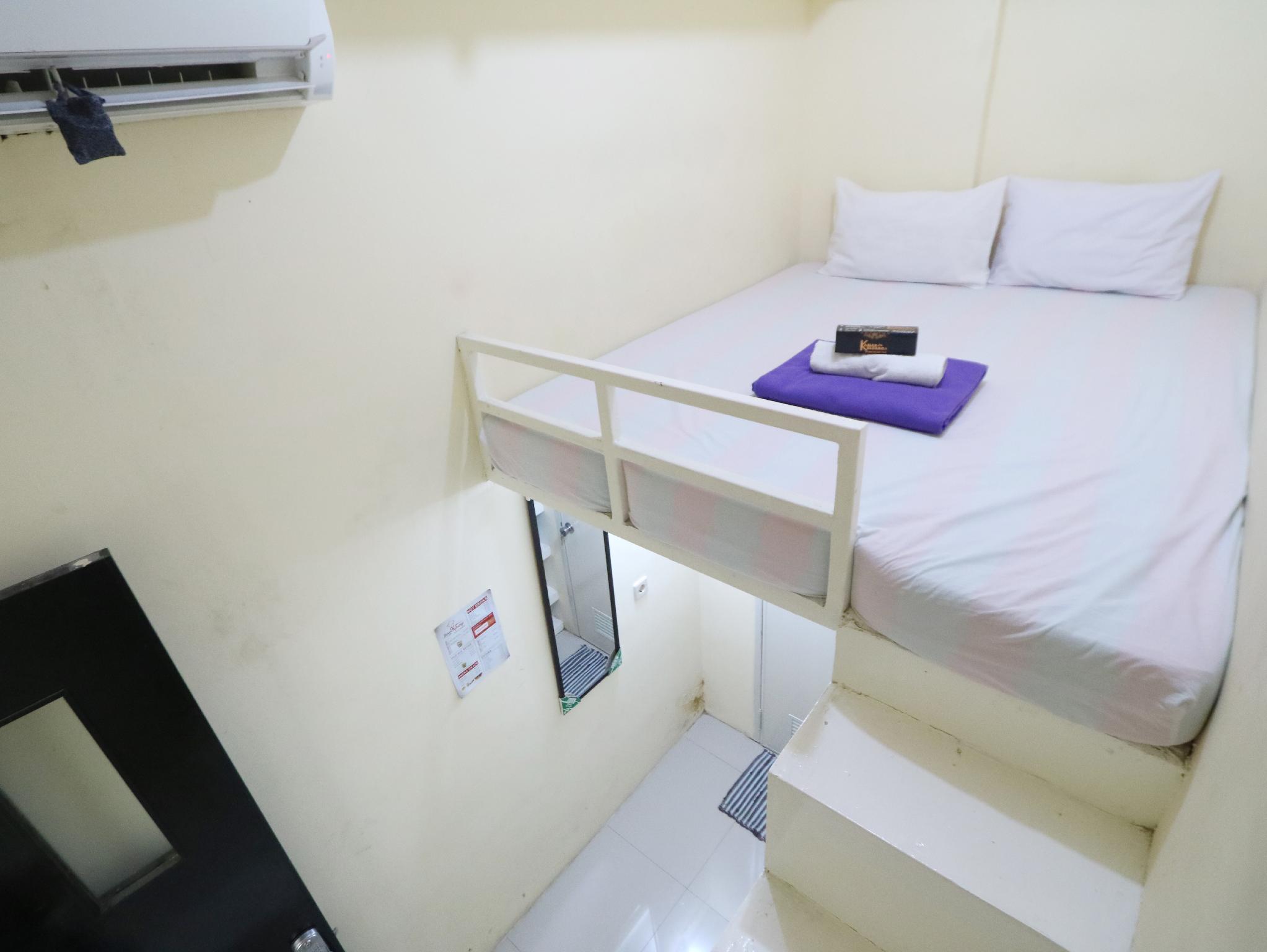 Kamar Keluarga Jelambar Barat Dua