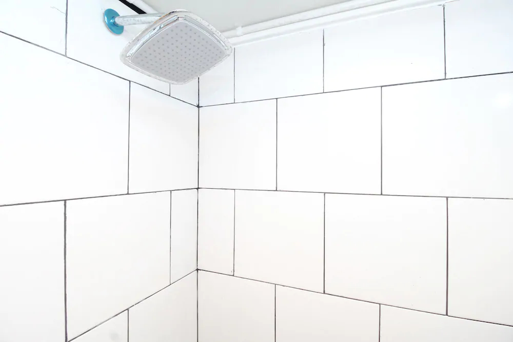 Kantorpos by Airy Rooms