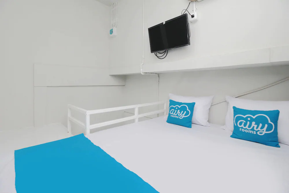 Kantorpos by Airy Rooms