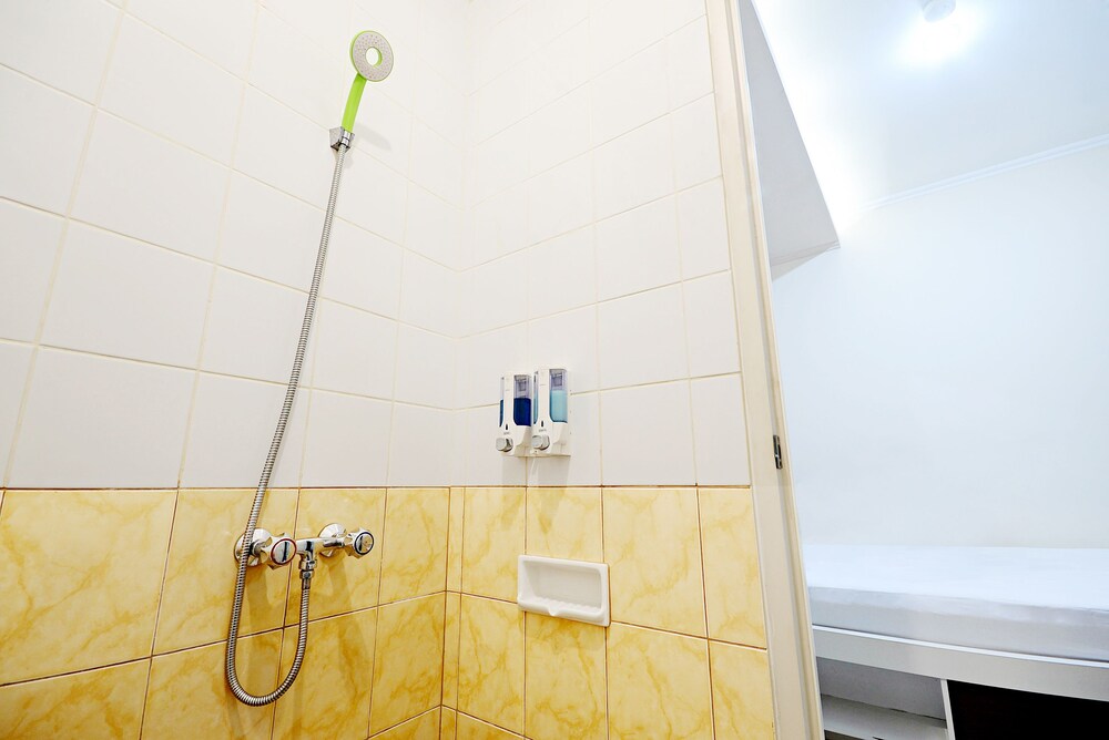 Kanto's Guest House by ZEN Rooms