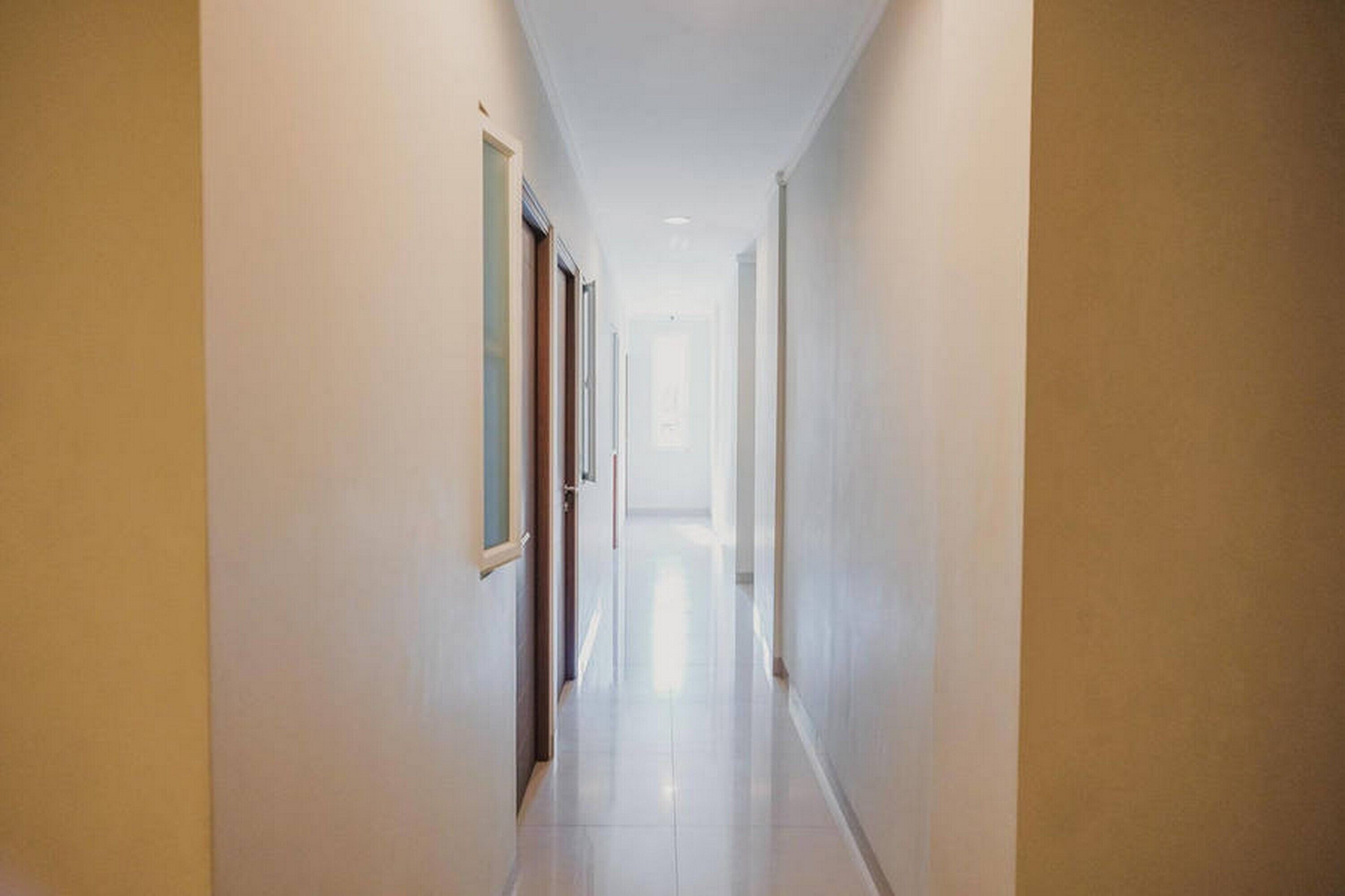 Kost M25 Hostel by Reddoorz