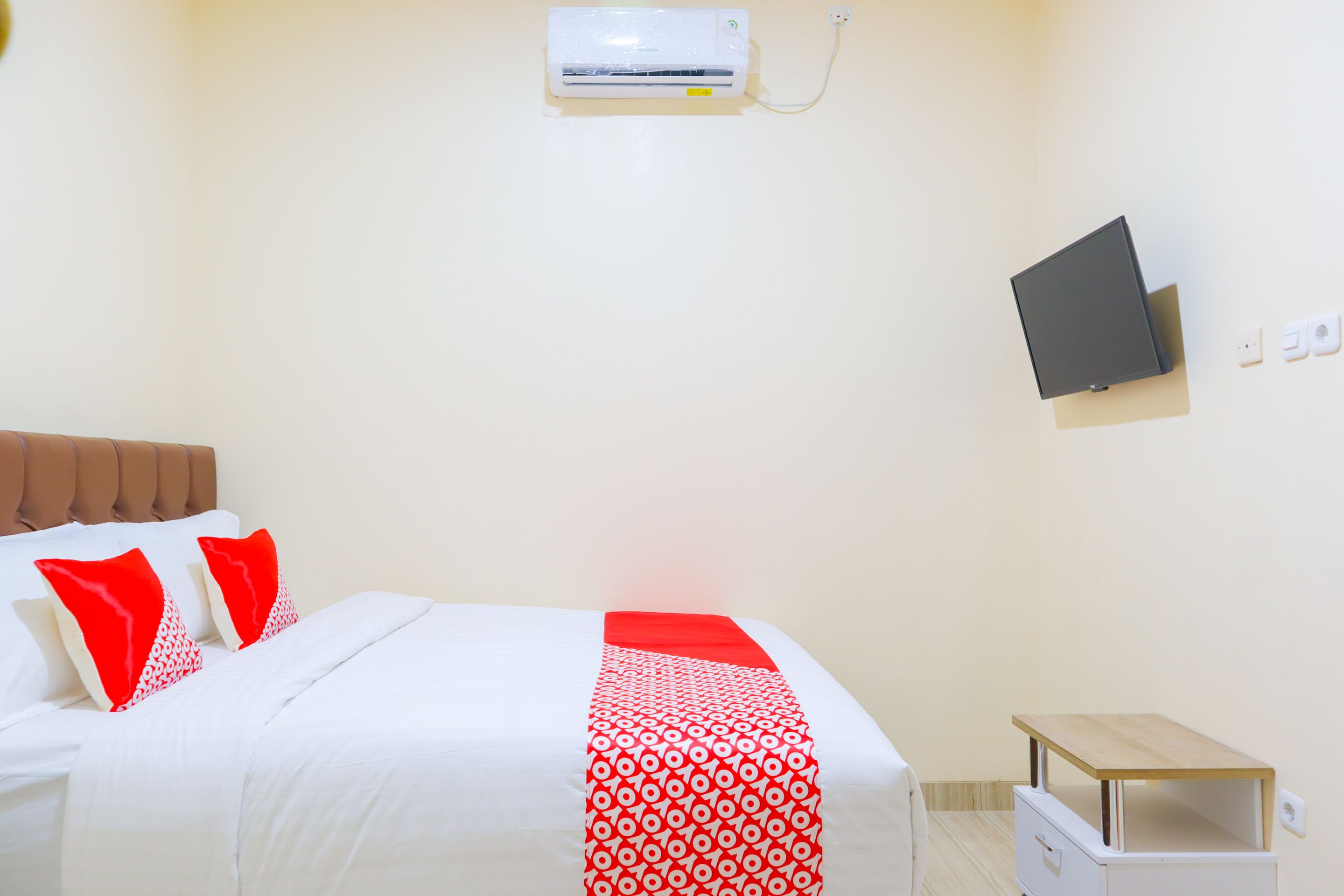 Kr Bulan by OYO Rooms