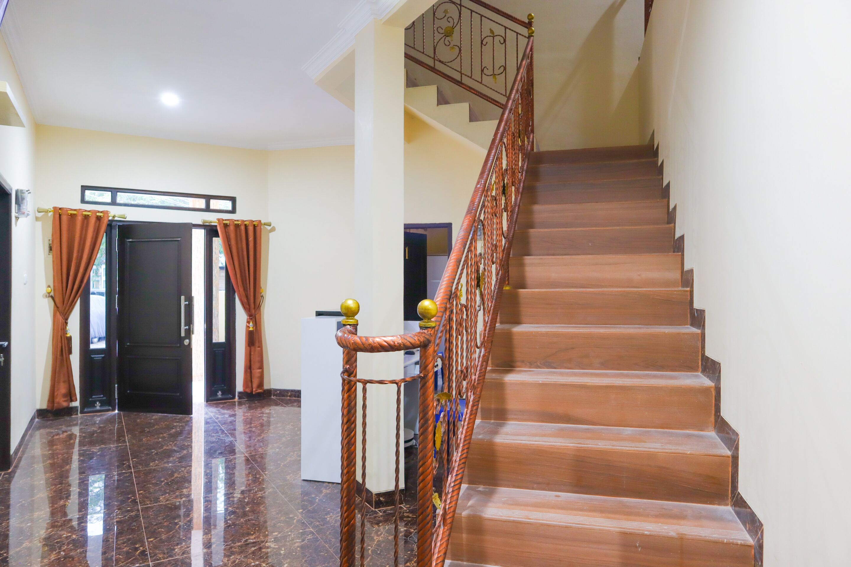 Kr Bulan by OYO Rooms