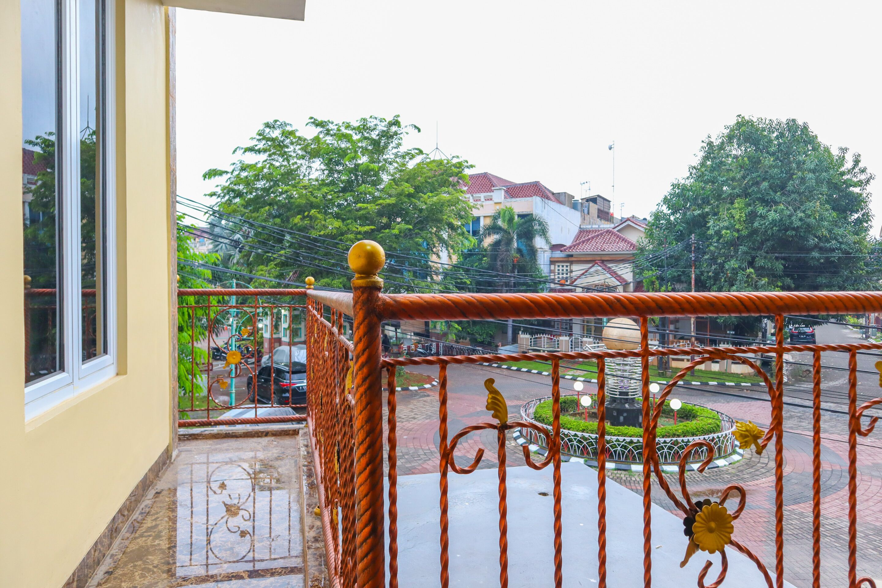 Kr Bulan by OYO Rooms