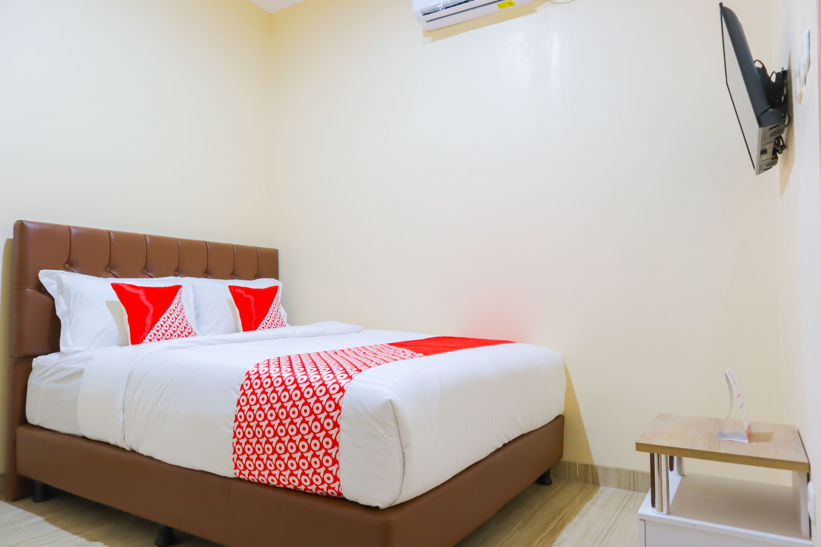 Kr Bulan by OYO Rooms