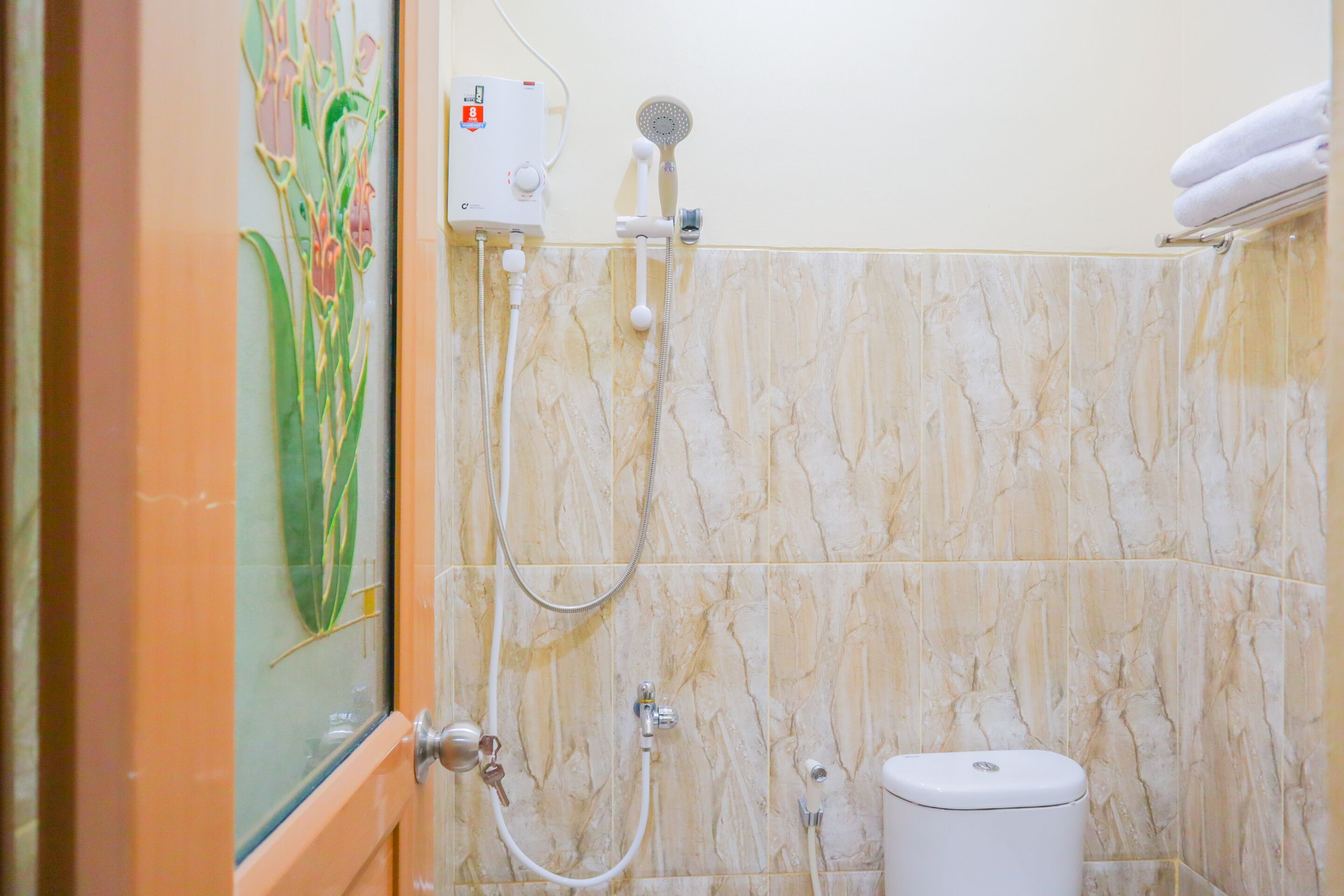 Kr Bulan by OYO Rooms
