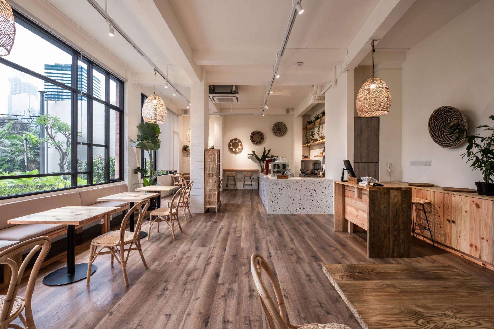 La Boheme Rooms and Coffee