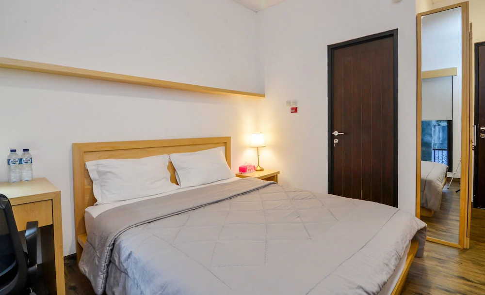 Legacy Residence by ZEN Rooms