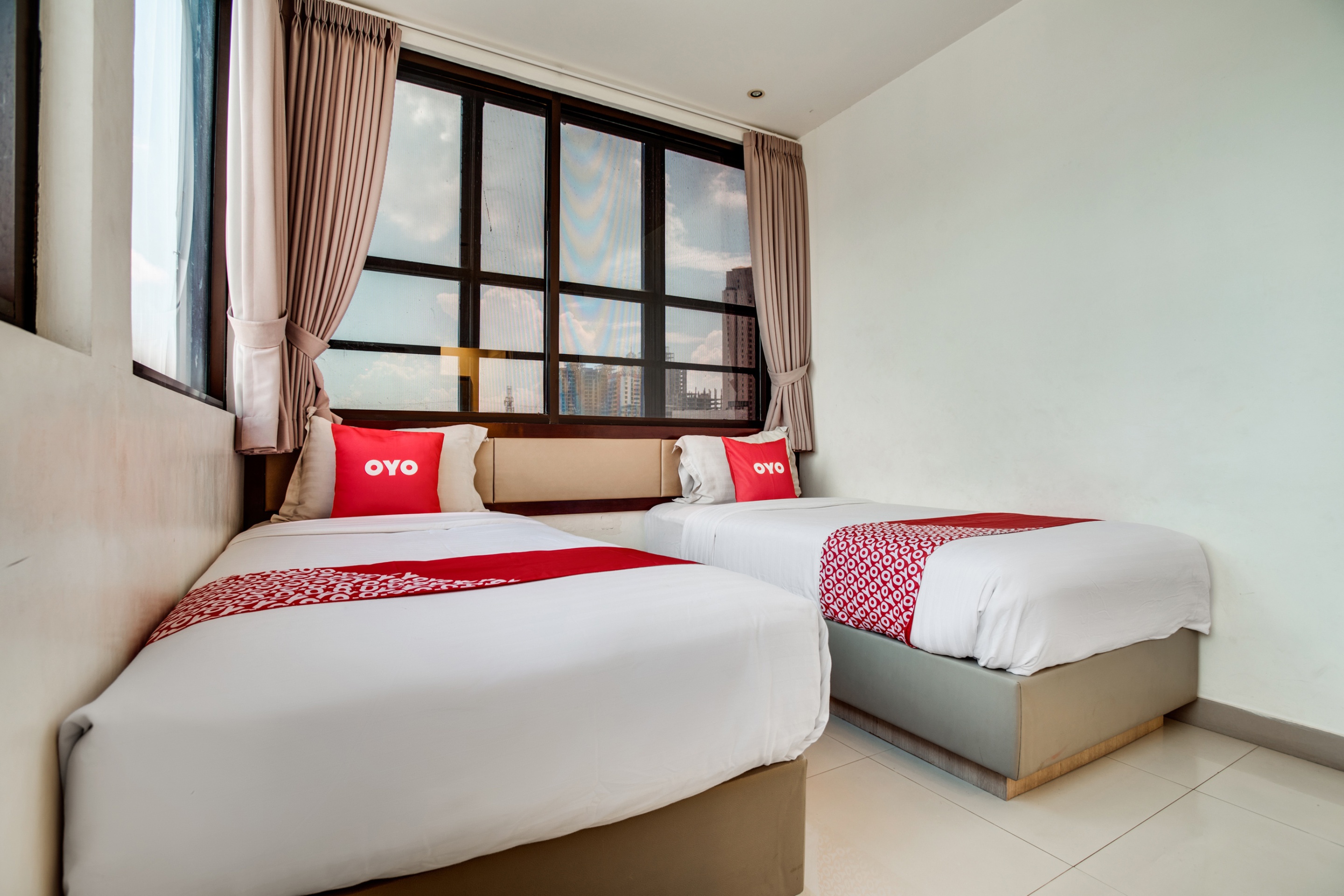 Liv Hotel by OYO Rooms